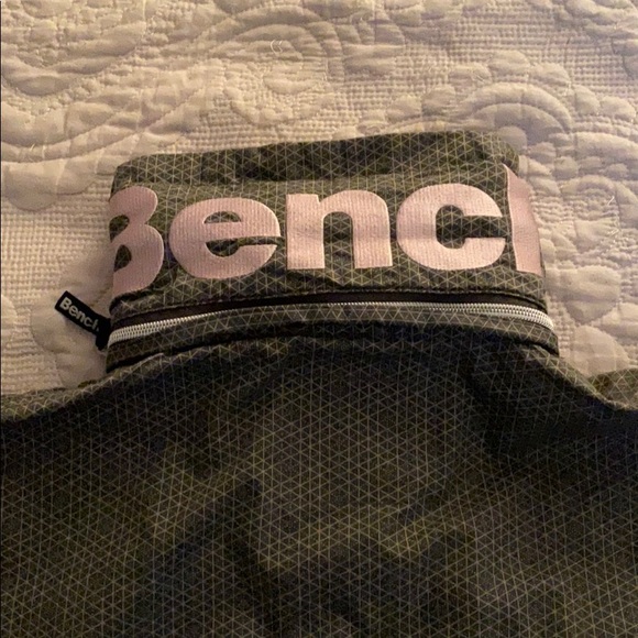 Bench Wind Jacket - Picture 4 of 4